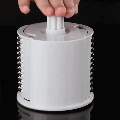 Cortador Multifuncional 3-en-1: cocina rápido y seguro con una sola herramienta.